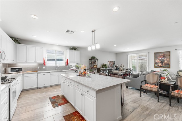 MLS #OC25233136 image #21