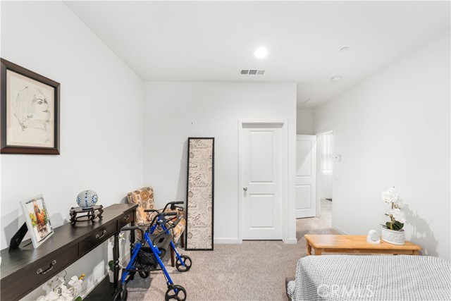 MLS #OC25233136 image #32