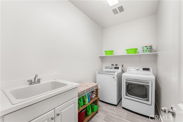 MLS #OC25233136 image #36