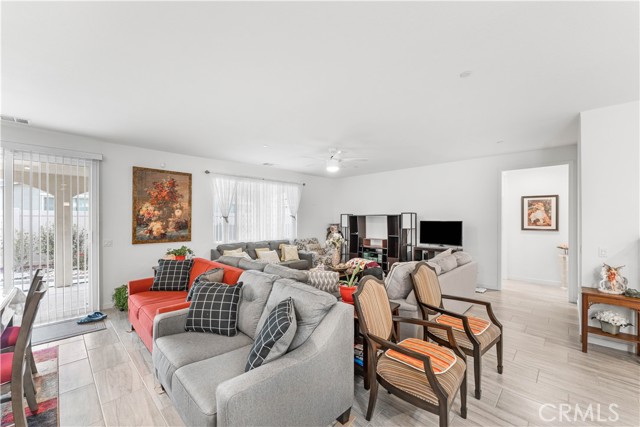 MLS #OC25233136 image #8