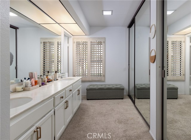 MLS #OC25233188 image #24