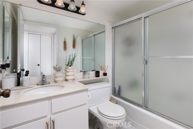 MLS #OC25233188 image #25