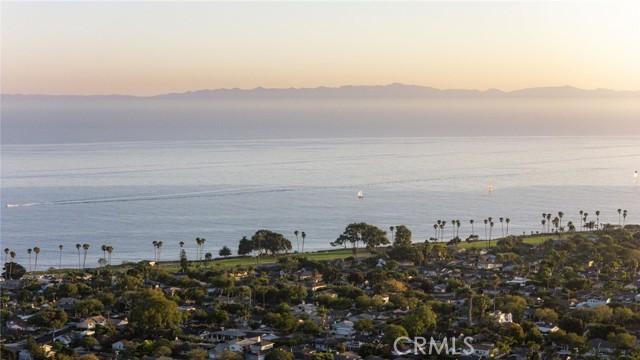 MLS #OC25233236 image #30
