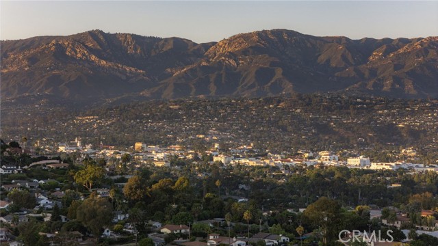 MLS #OC25233236 image #31