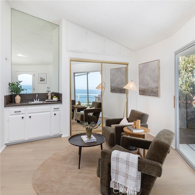 MLS #OC25233236 image #9
