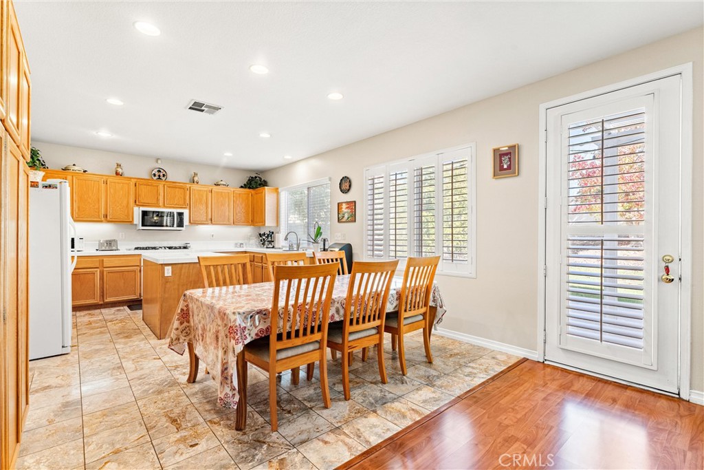 MLS #OC25233238 image #10