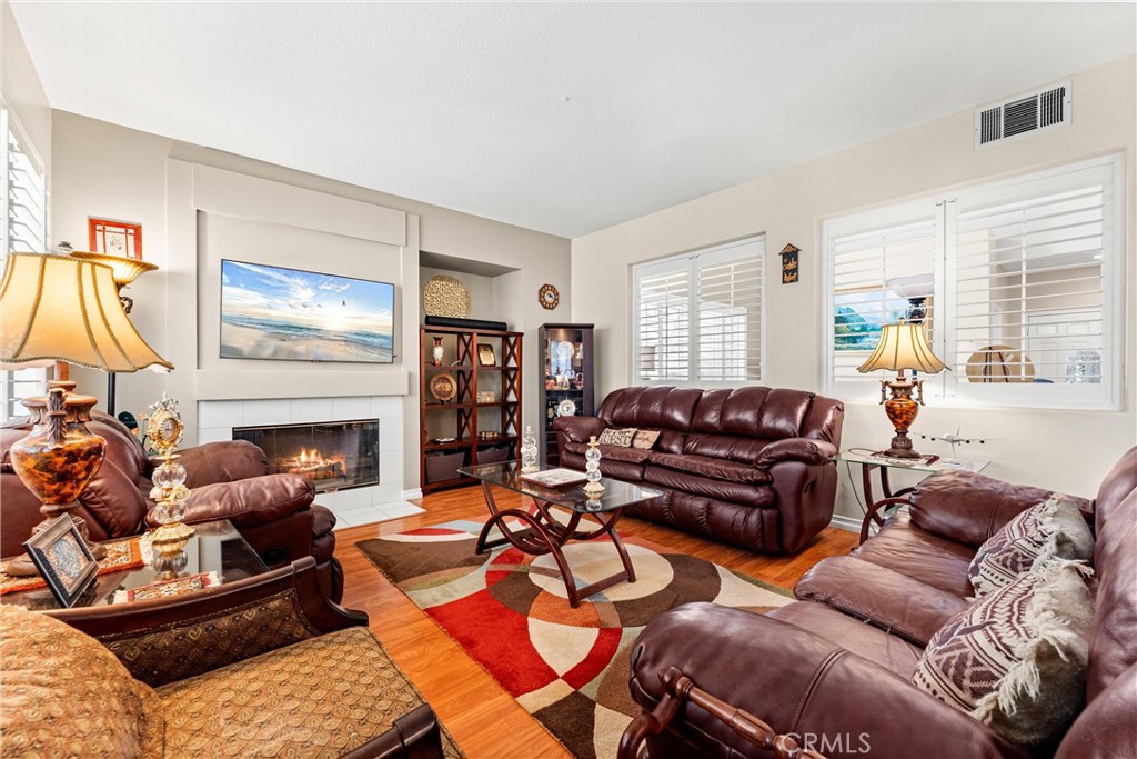 MLS #OC25233238 image #8