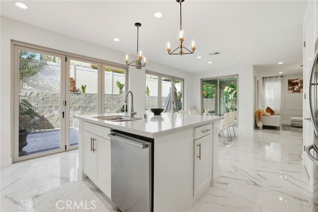 MLS #OC25233356 image #10