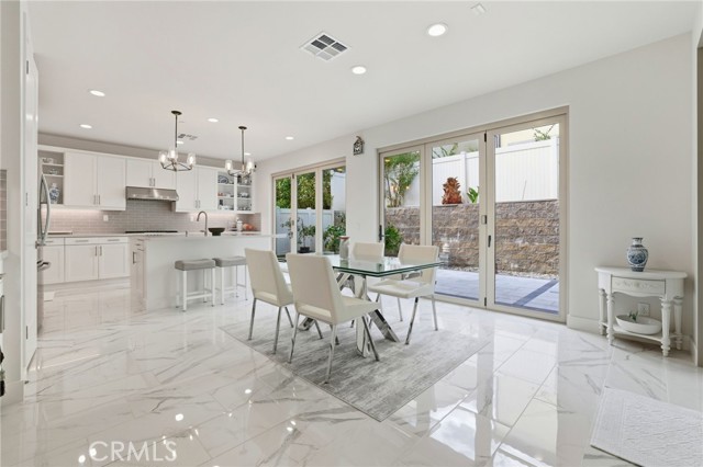 MLS #OC25233356 image #11