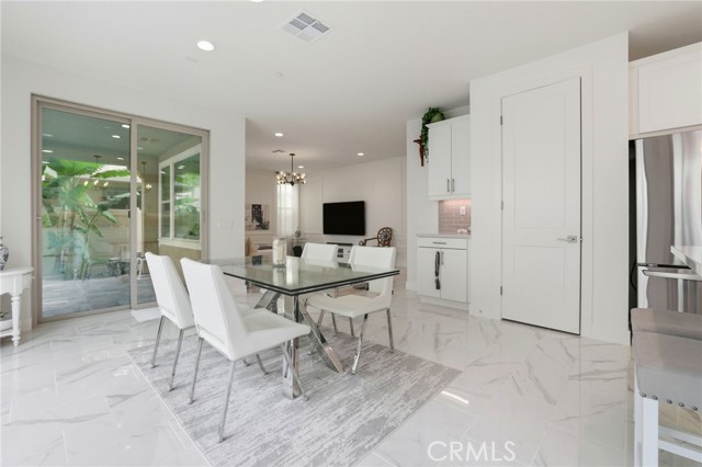 MLS #OC25233356 image #16