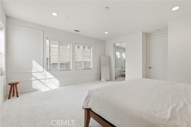 MLS #OC25233356 image #23