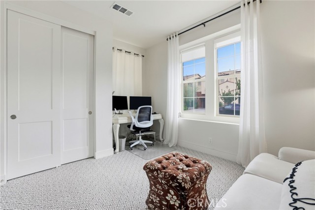 MLS #OC25233356 image #28