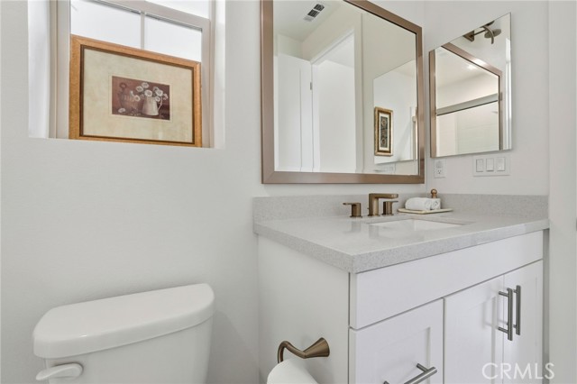 MLS #OC25233356 image #32