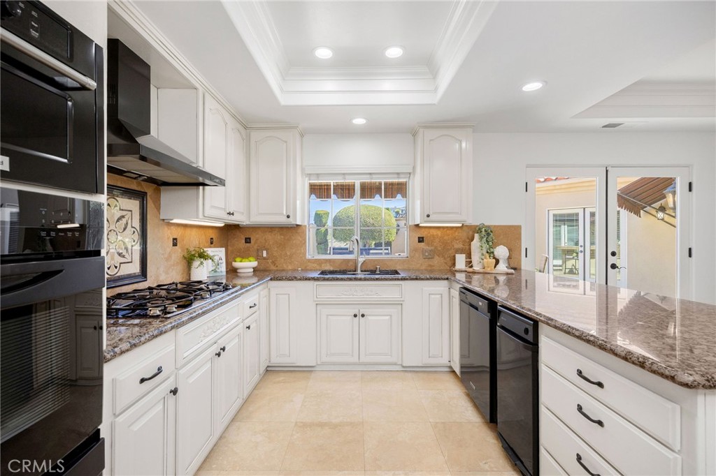 MLS #OC25233382 image #12