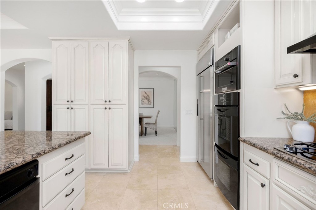 MLS #OC25233382 image #13