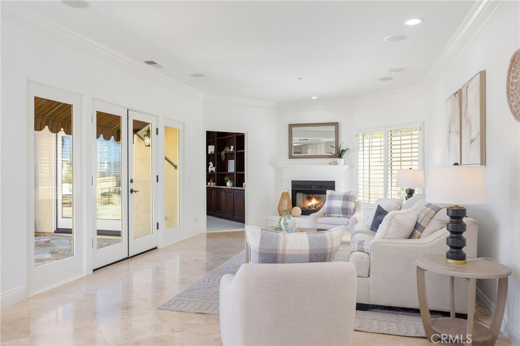 MLS #OC25233382 image #14