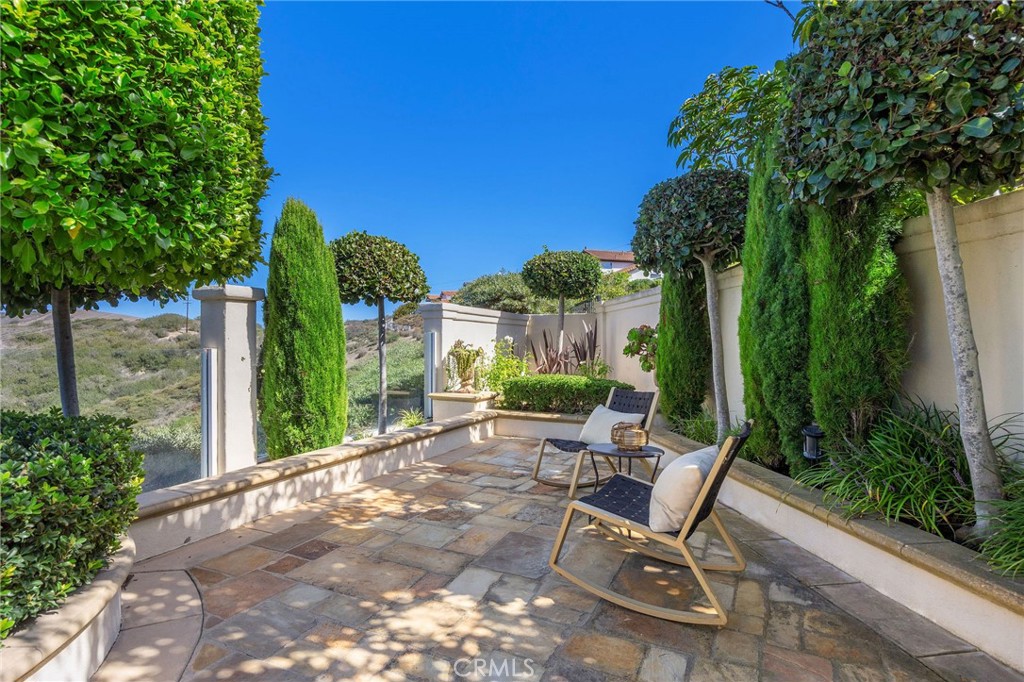 MLS #OC25233382 image #19