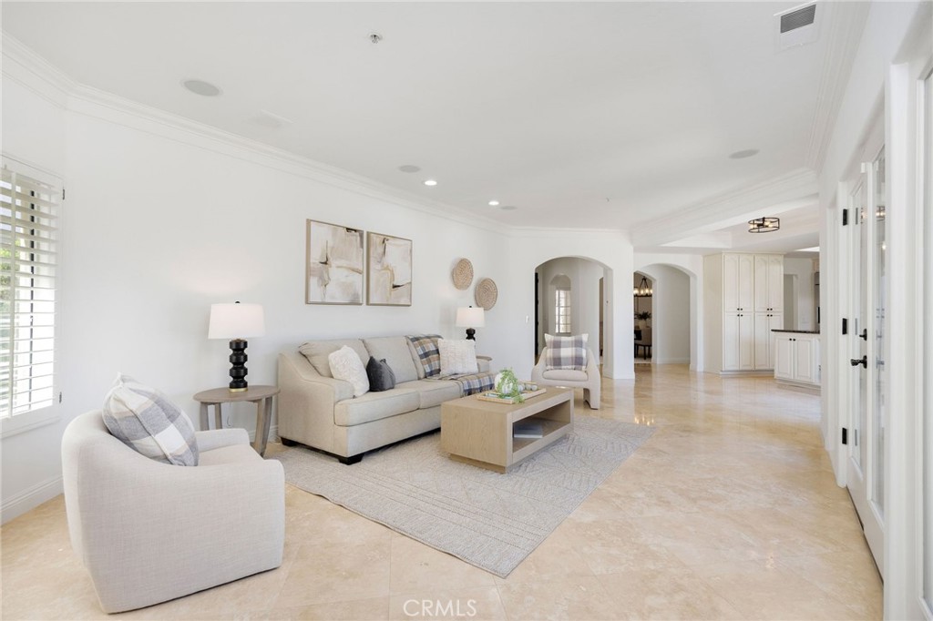 MLS #OC25233382 image #25