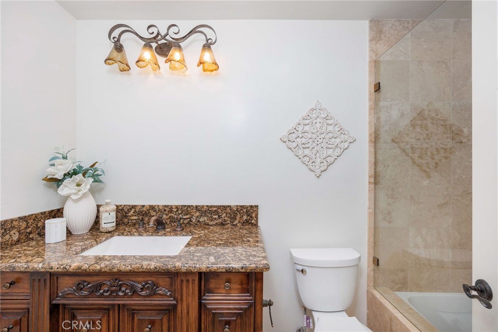 MLS #OC25233382 image #39