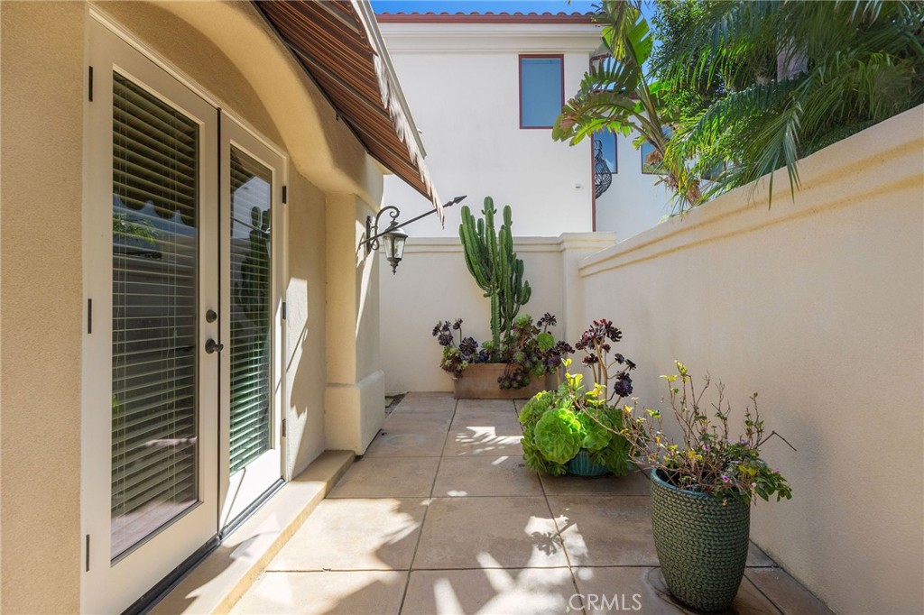 MLS #OC25233382 image #4