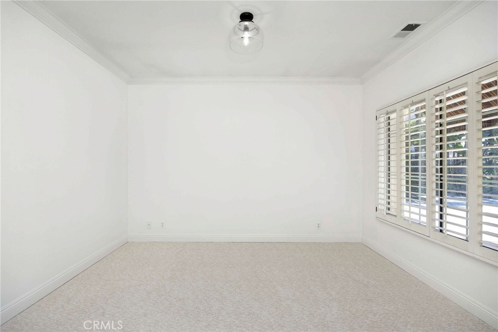 MLS #OC25233382 image #41