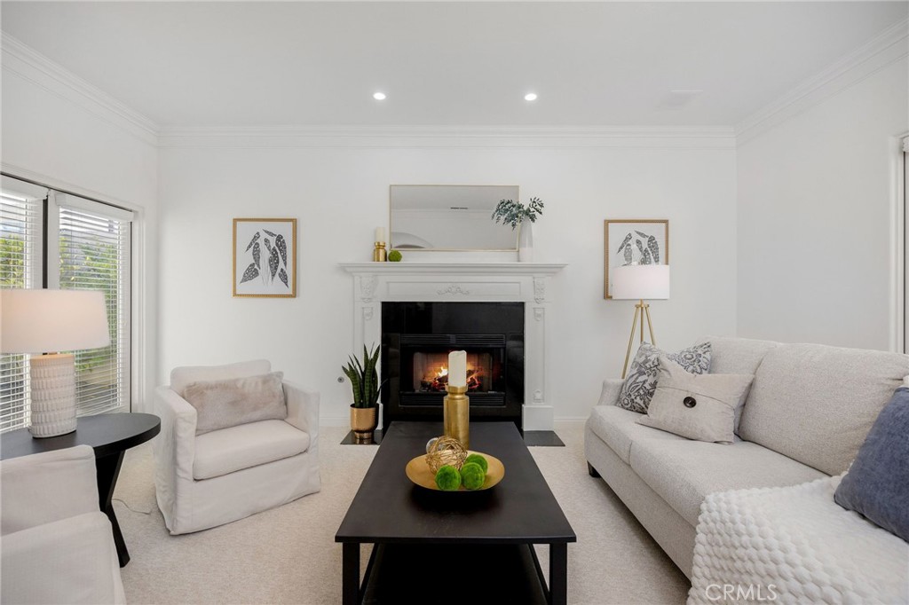 MLS #OC25233382 image #6