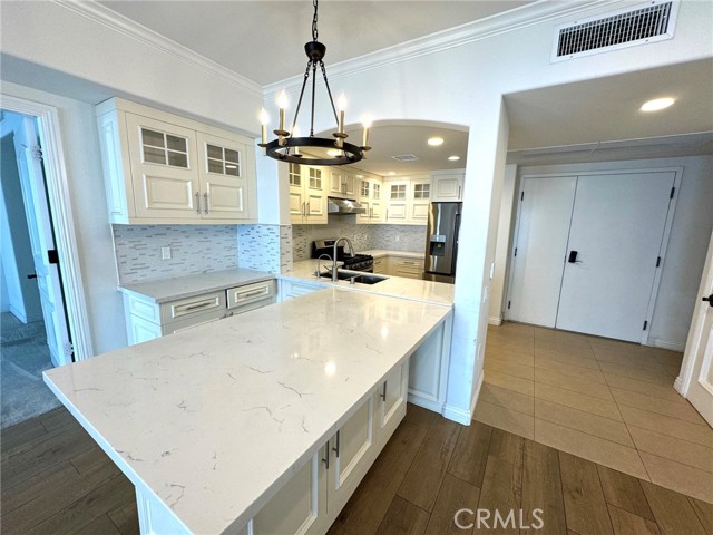 MLS #OC25233540 image #6