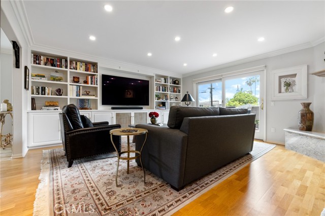 MLS #OC25233546 image #7