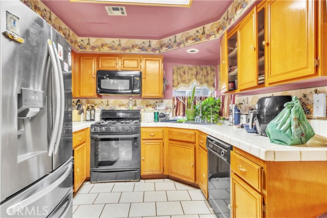 MLS #OC25233551 image #10