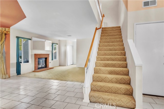 MLS #OC25233551 image #13