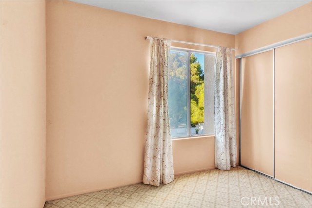 MLS #OC25233551 image #19