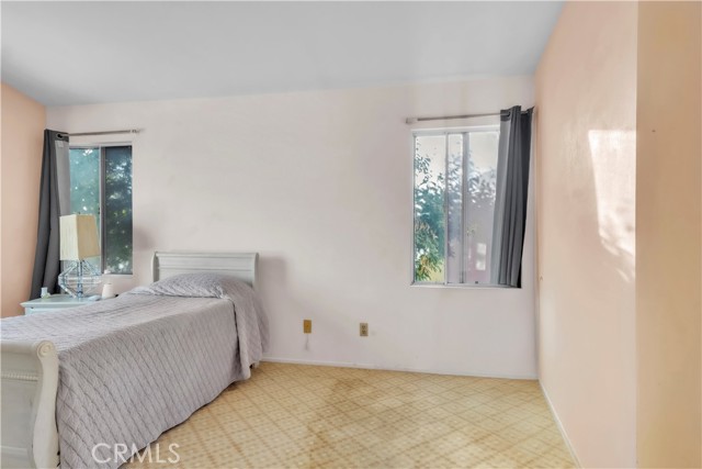 MLS #OC25233551 image #21