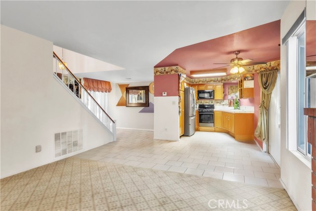 MLS #OC25233551 image #5