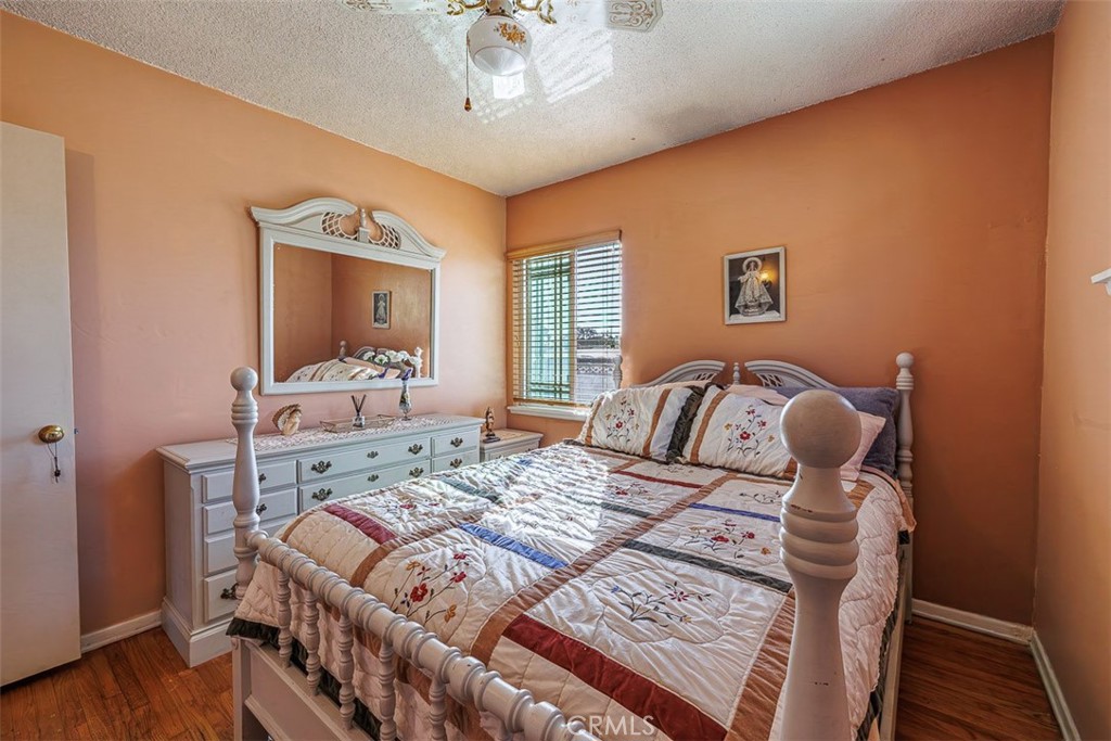 MLS #OC25233704 image #16