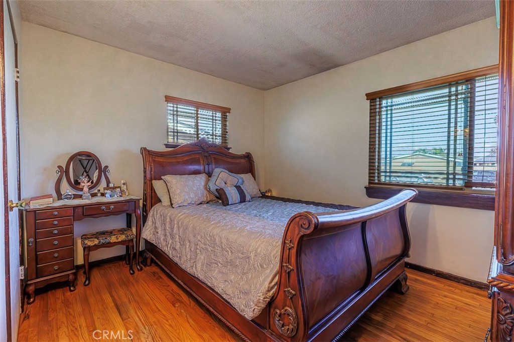 MLS #OC25233704 image #19