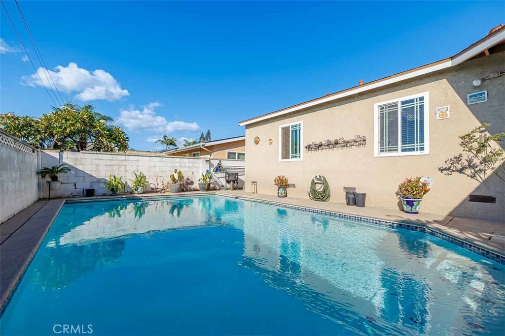 MLS #OC25233704 image #23