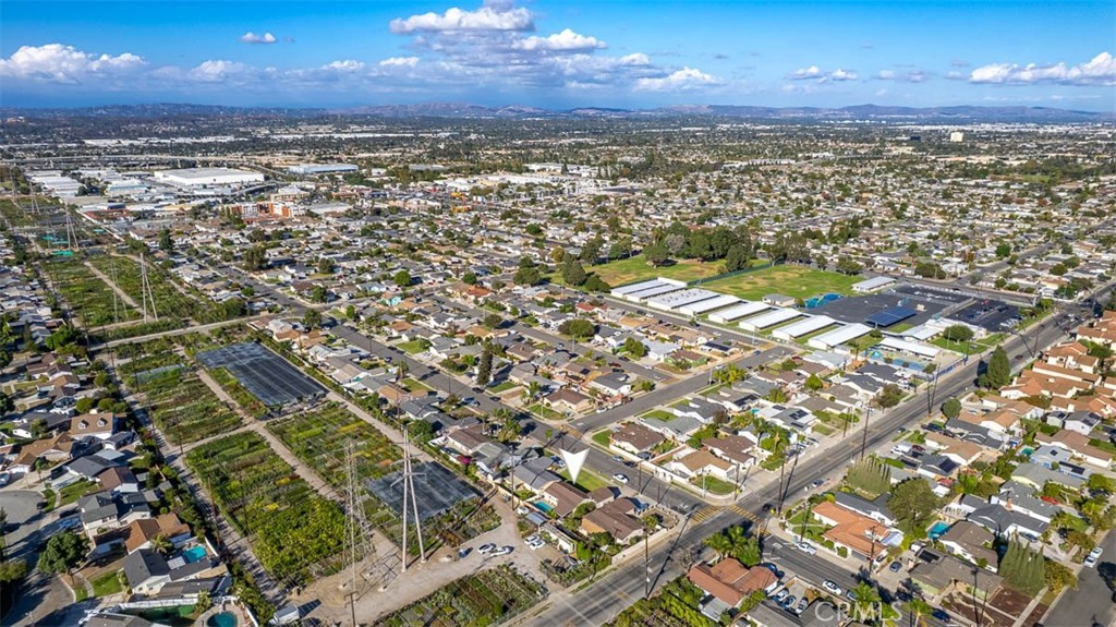 MLS #OC25233704 image #26