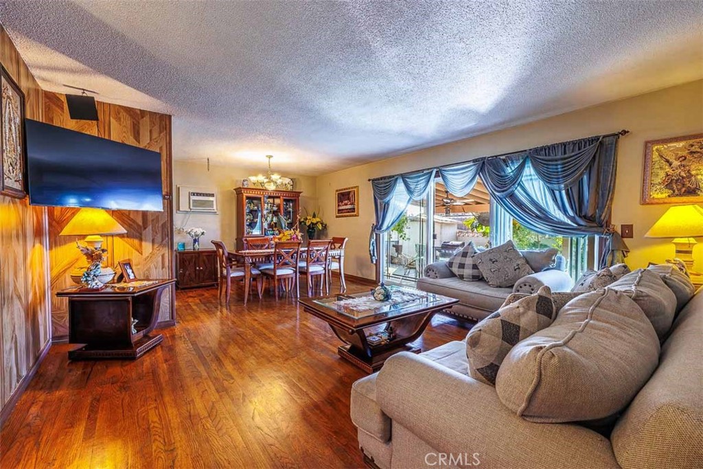 MLS #OC25233704 image #5