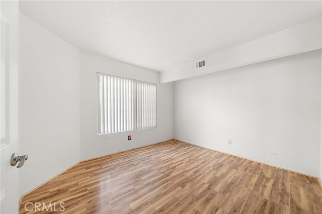 MLS #OC25233706 image #18