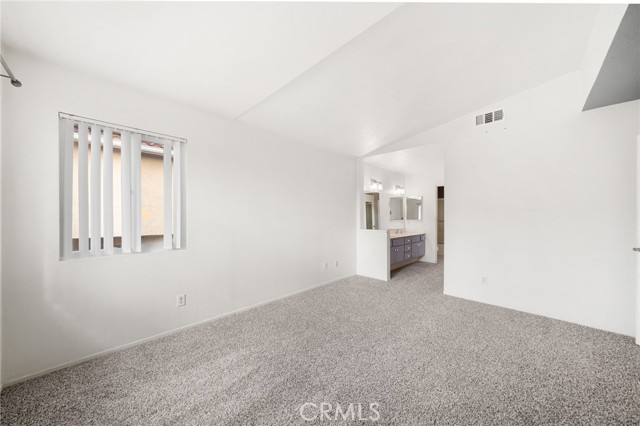 MLS #OC25233706 image #26