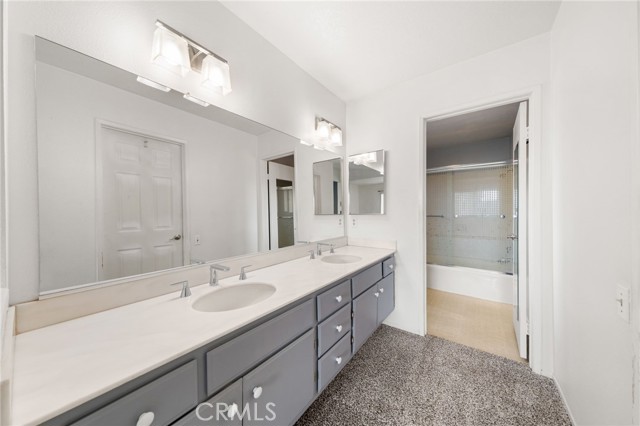 MLS #OC25233706 image #27