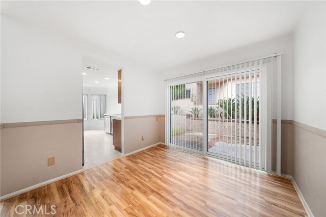 MLS #OC25233706 image #9