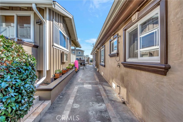 MLS #OC25233708 image #16