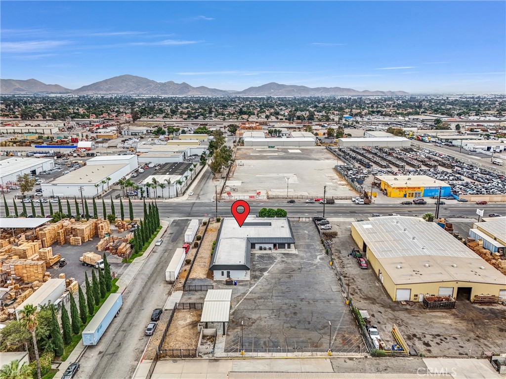 MLS #OC25233768 image #2