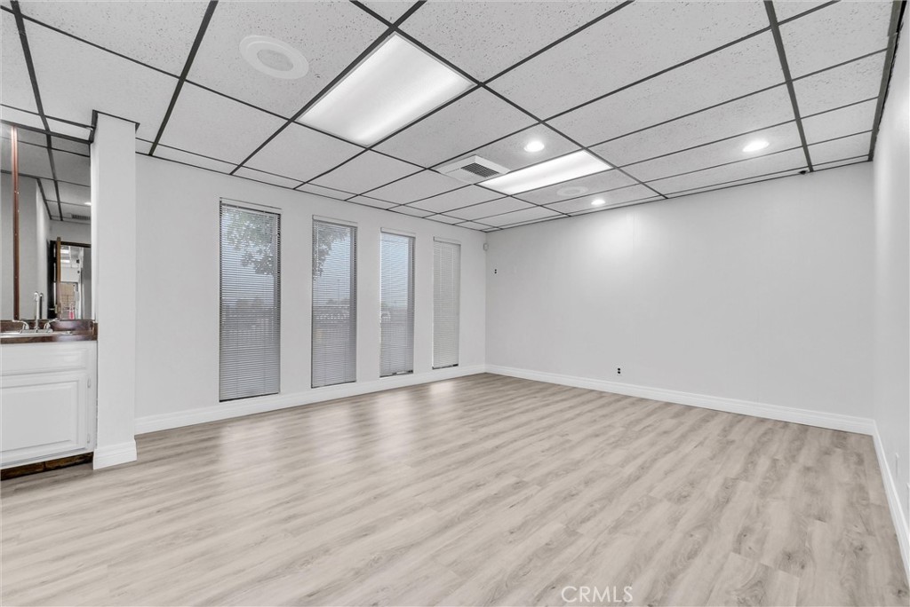 MLS #OC25233768 image #30