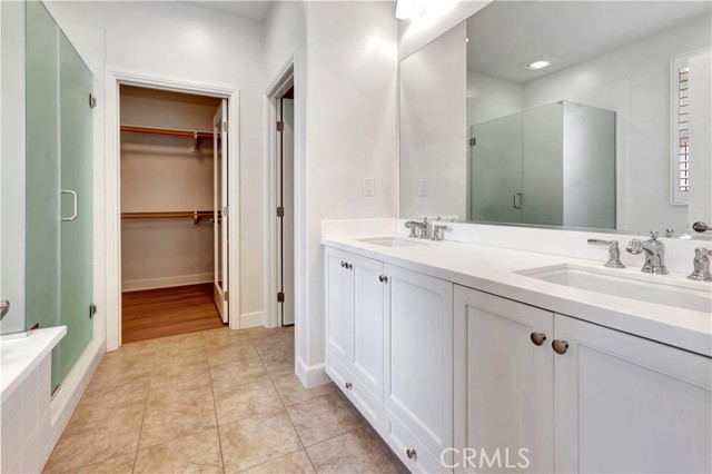 MLS #OC25233799 image #11