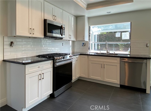 MLS #OC25233804 image #14