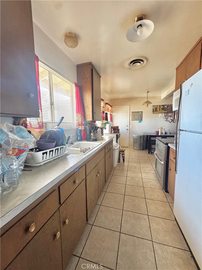 MLS #OC25233837 image #3