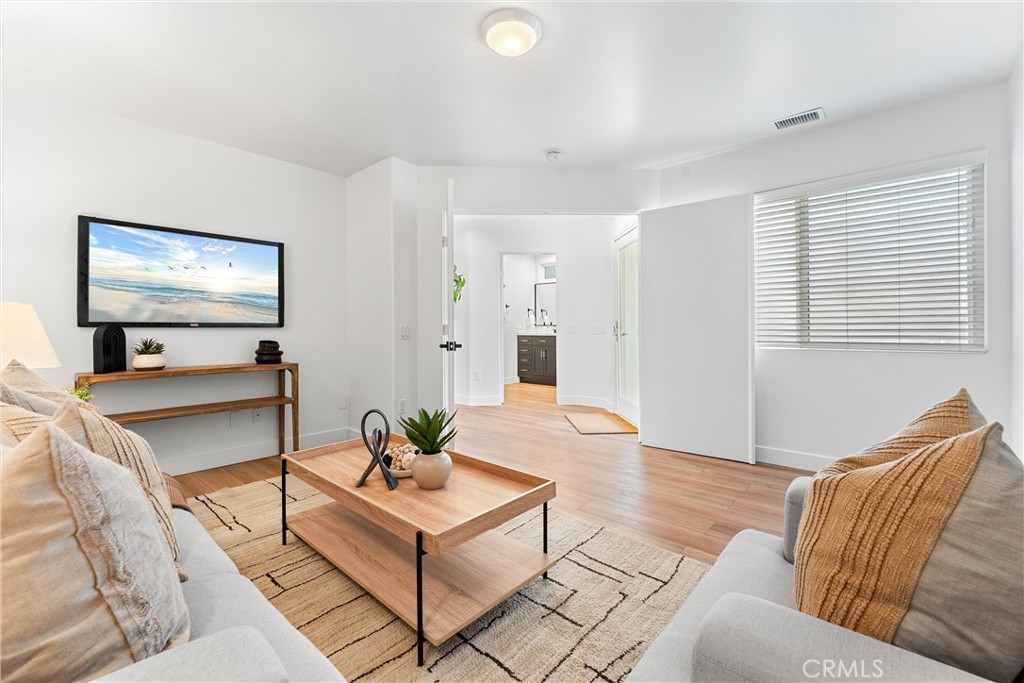 MLS #OC25233854 image #18