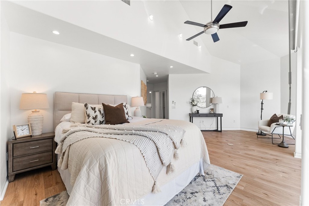 MLS #OC25233854 image #24